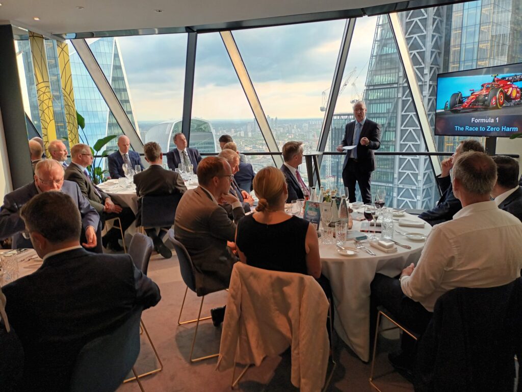 Stuart Wallace addresses PSS members at the VIP dinner