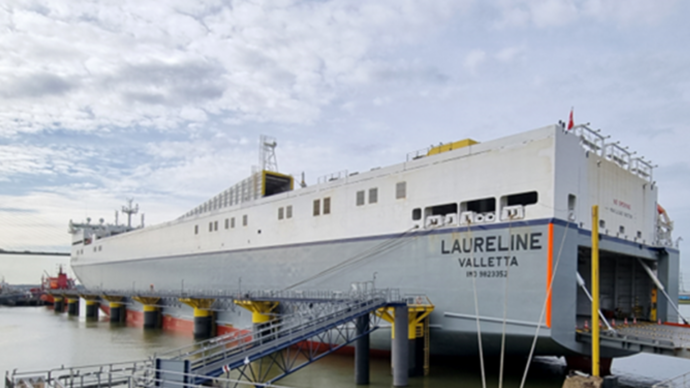 image of Ro-Ro vessel Laureline